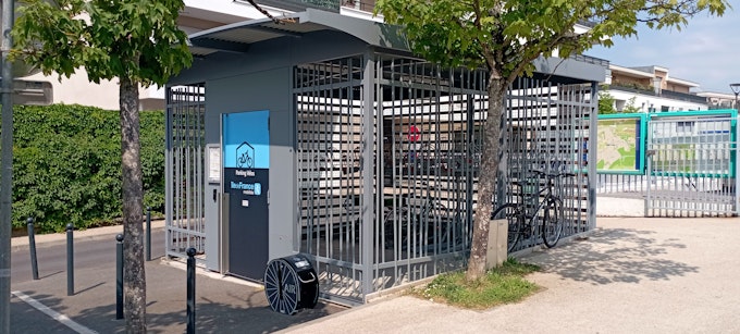 Foto do estacionamento de bicicletas de Bures sur Yvette