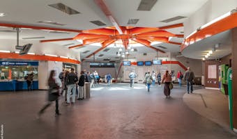 hall de la station de Val de Fontenay