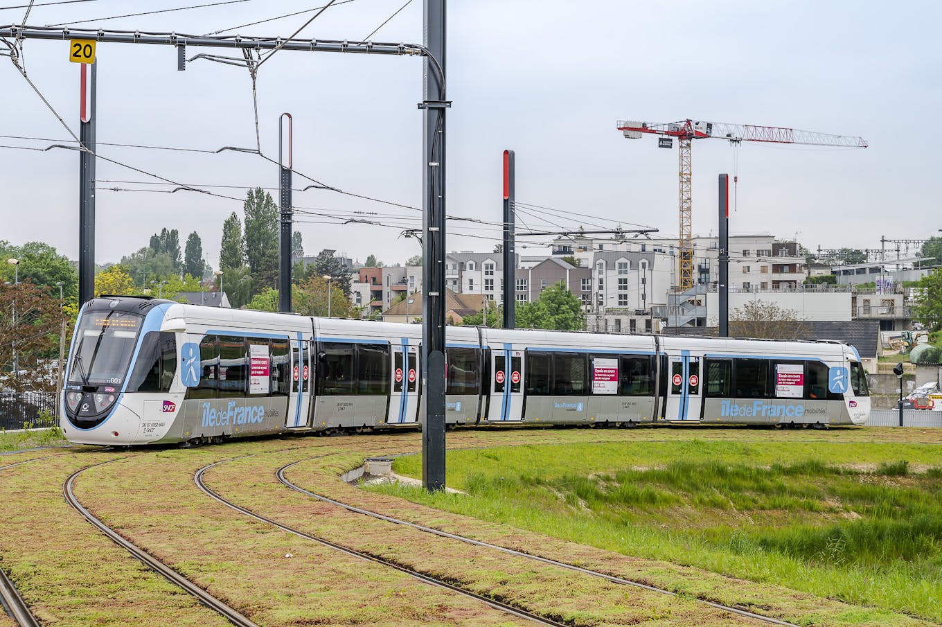 Tram-train T12 lors des essais dynamiques
