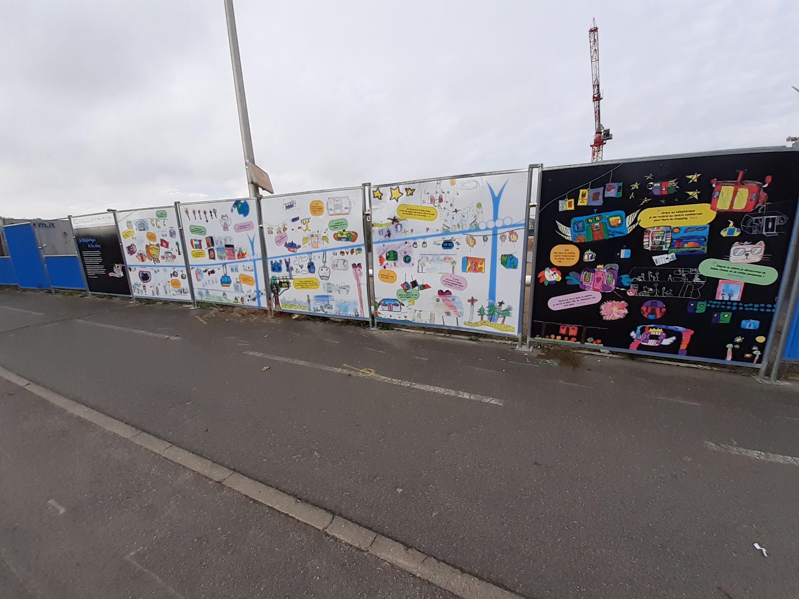 Palissade scolaire à la station Limeil-Brévannes