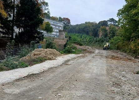 terrapieno ferroviario all'ingresso di Poissy