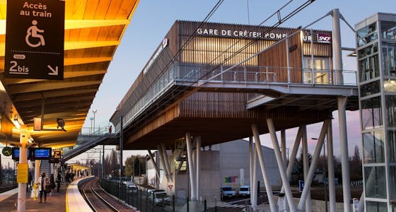 photographie des quais de gare accessibles de la station Créteil Pompadour