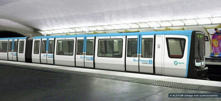 Nouvelle rame de métro MP14 à quai