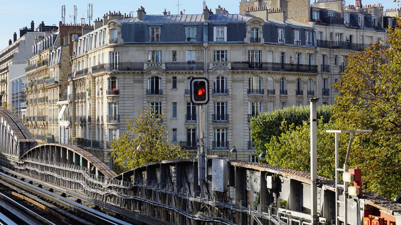 Photo of the aerial section of line 6 of the Paris metro, a line that first opened to Parisians in 1900.