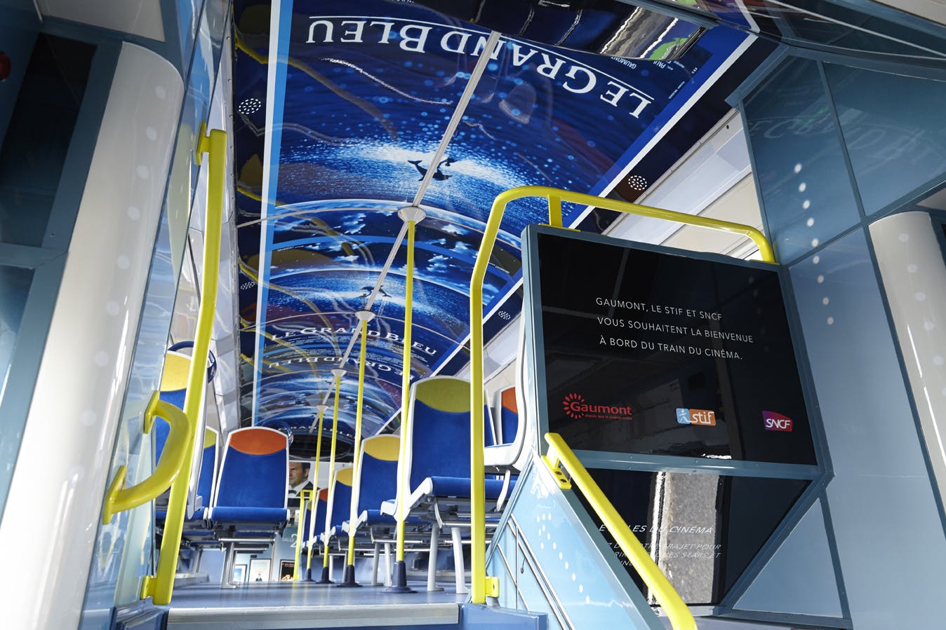 Intérieur train sur la ligne D dans le cadre de la célébration du cinéma