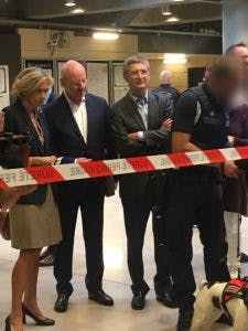 Nouvelle équipe de cyno-détection dressant un périmètre de sécurité