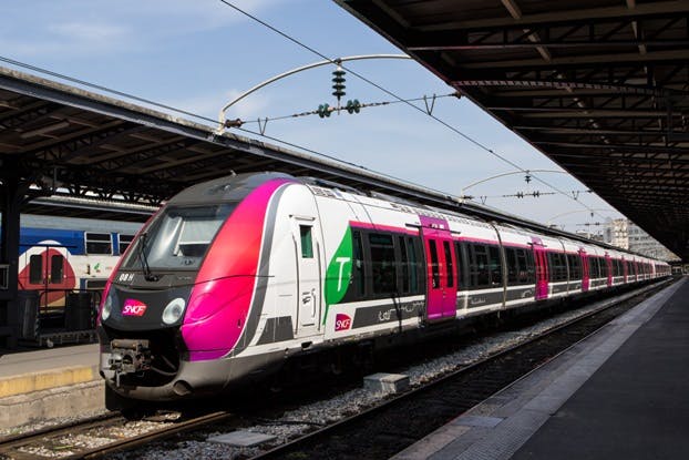 Arrivée du Train au quai sur le ligne K