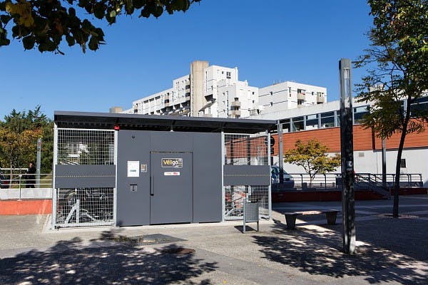 Espace de stationnement Véligo sécurisé