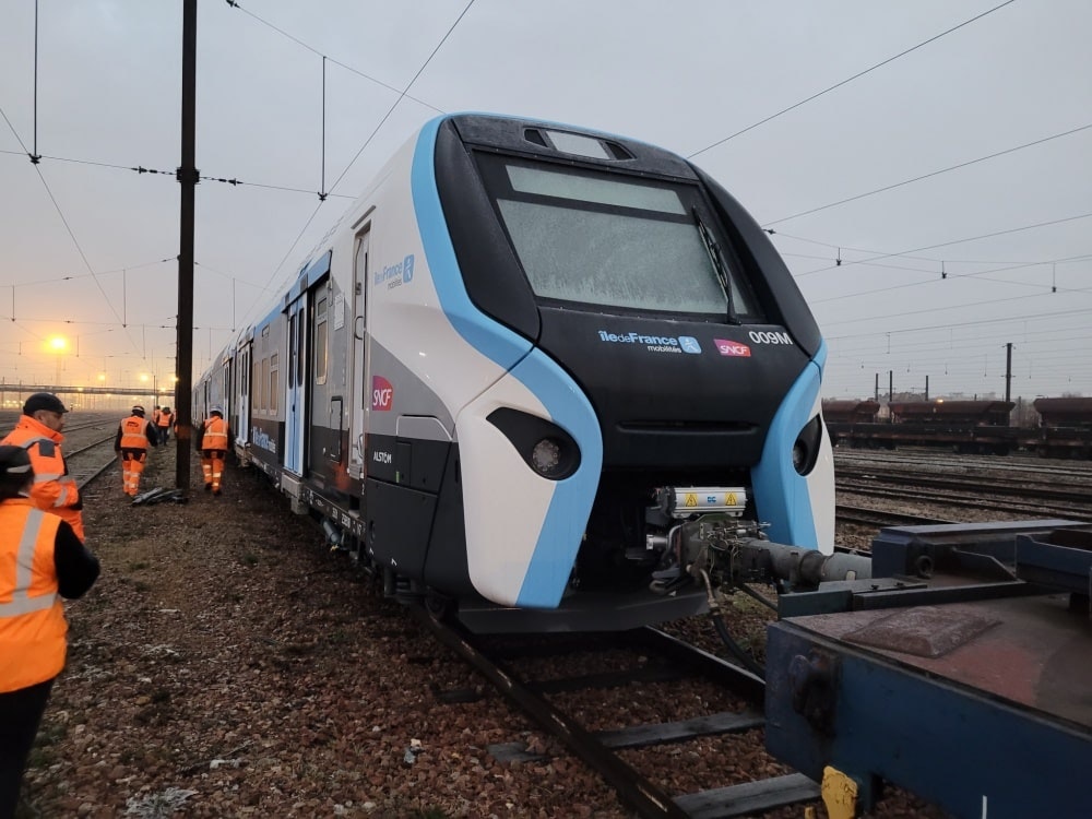 Première rame du RER NG au Technicentre de Villeneuve Saint-Georges pour entraînement des équipes d'exploitation de la SNCF.
