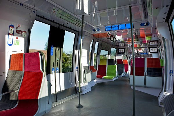 L'intérieur du nouveau Tram de la ligne L