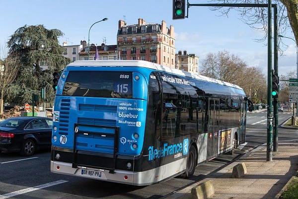 Passage bus 115 électrique 100%