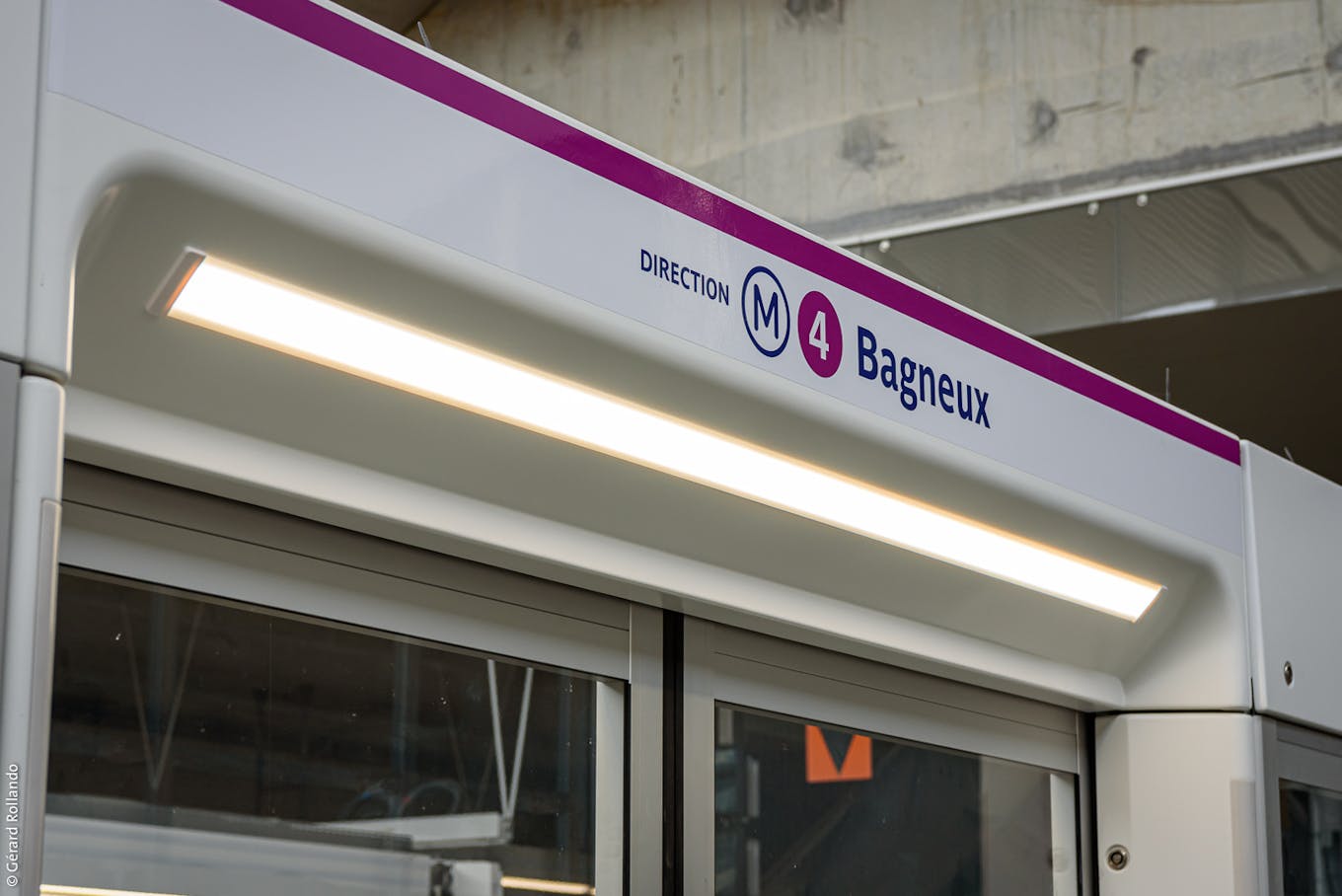 Ligne de métro 4, direction le nouveau terminus Bagneux - Lucie Aubrac