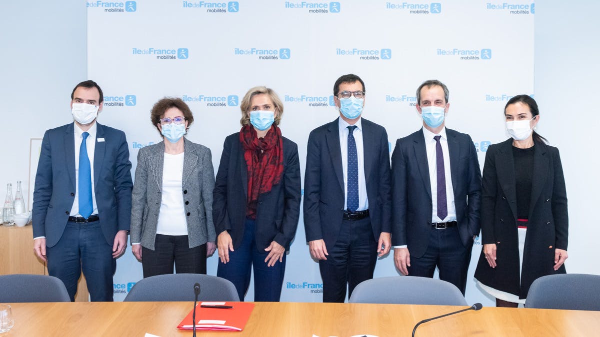 Signature du contrat SNCF / Île-de-France Mobilités, à Saint-Ouen, dans les bureaux de la Région Île-de-France, le 9 décembre 2020 © Cyril BADET - Ile-de-France Mobilités