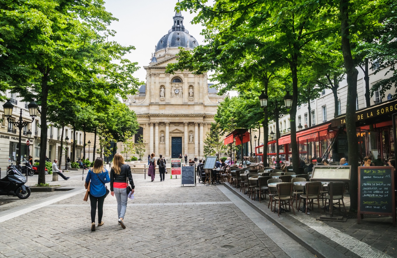 Vor der Sorbonne ©Ken Wiedermann