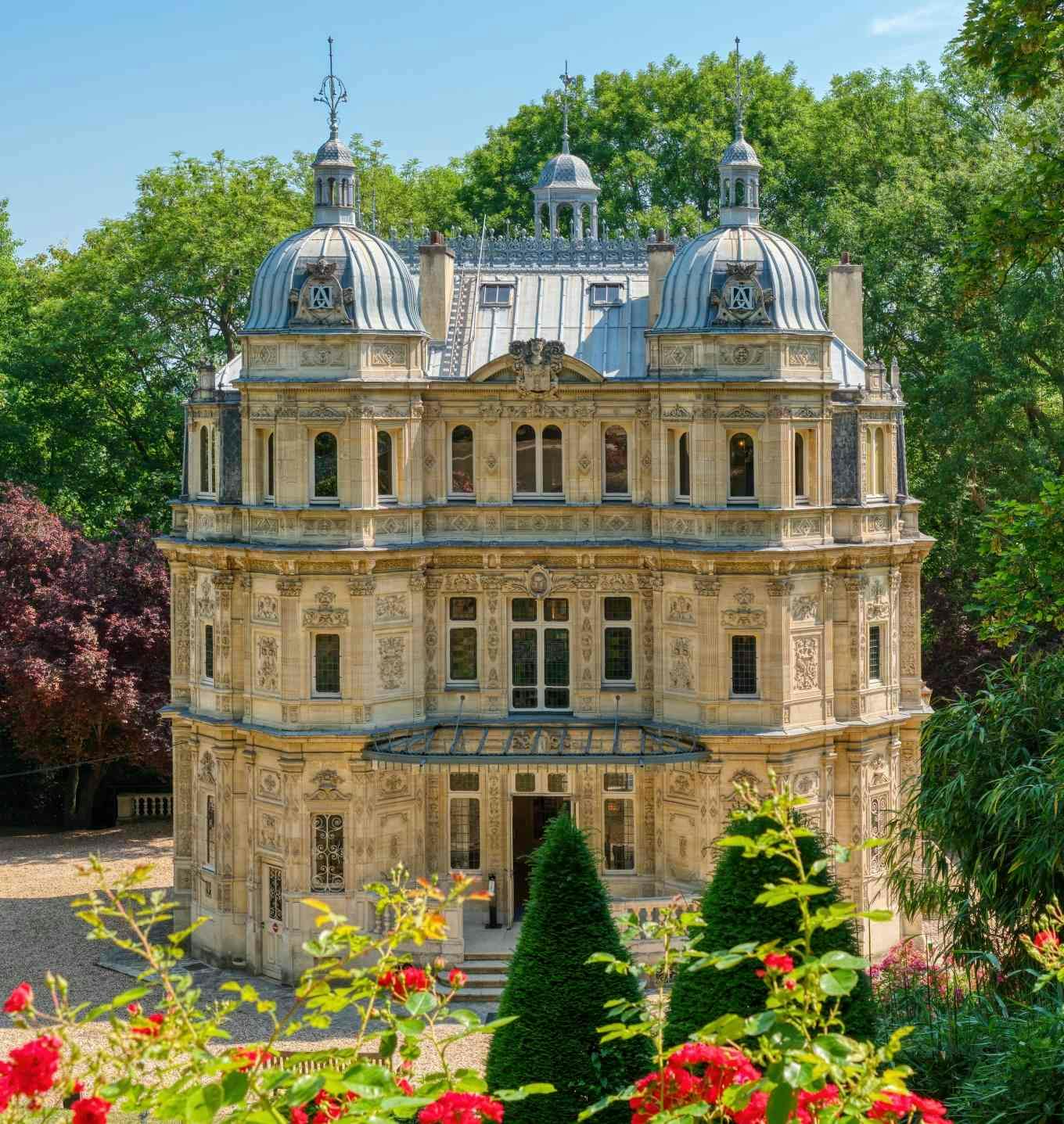 façade du château de monte cristo ©UlyssePixel