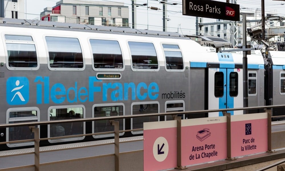 Signalétique de Paris 2024 à la gare Rosa Parks ©Valentine Pedoussat - SNCF Gares et Connexions