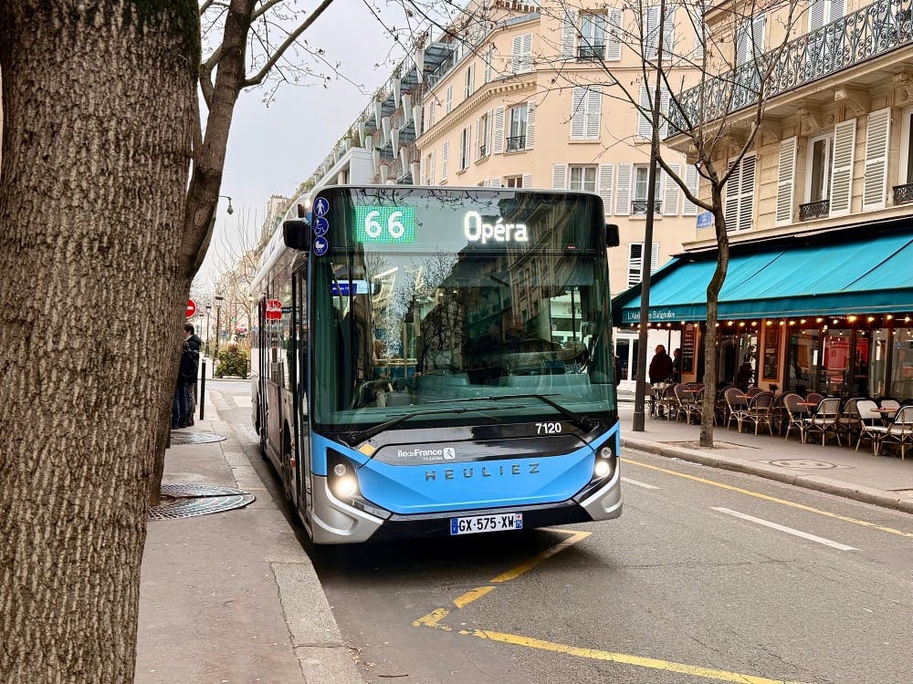 electricite-biomethane-des-bus-durables-pour-un-engagement-ecologique-fort