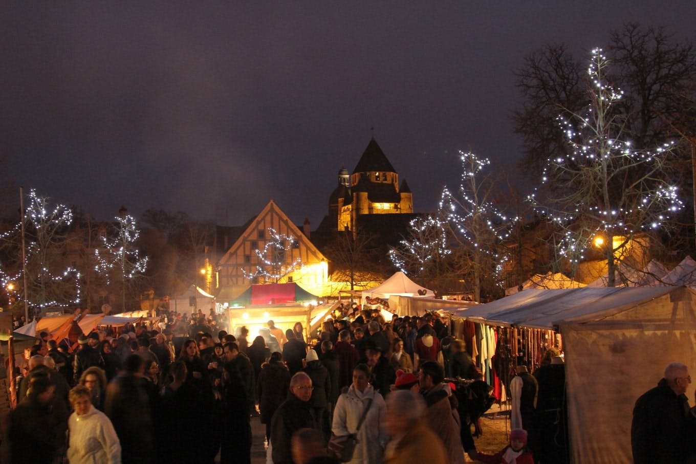 La Place du Châtel durante el Mercado de Navidad de Provins