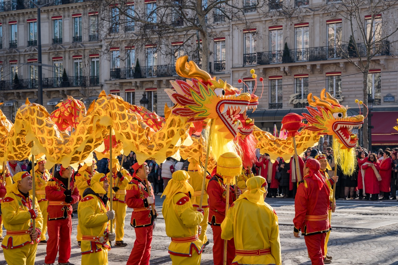 © Valerii Shtykalo - Parade du Nouvel An Lunaire sur les Champs Elysées à Paris début février 2025