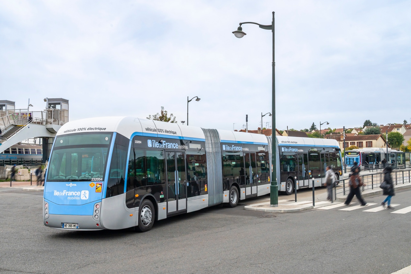 Sylvain Cambon - Un bus électrique de la ligne Tzen 4 à Corbeil-Essonnes