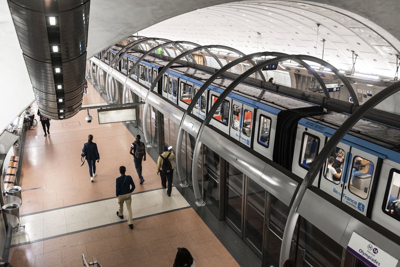 Photo de la ligne 14 du métro, une ligne 100 % accessible aux personnes à mobilité réduite.