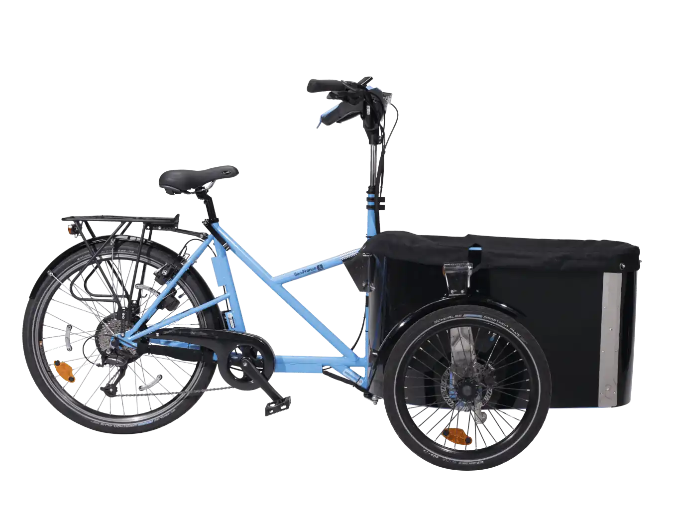 Ici, le vélo triporteur électrique pour les particuliers de Véligo Location. Deux autres versions existent en biporteur (court et long) : choisissez selon vos besoins