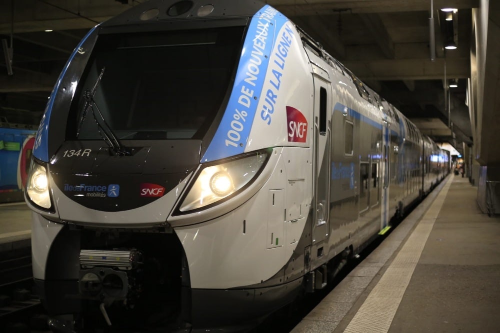Une rame de Regio 2N à quai
